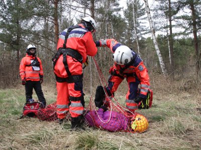 Výcvik leteckých záchranářů na základně Kryštof 13