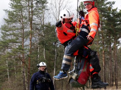 Výcvik leteckých záchranářů na základně Kryštof 13