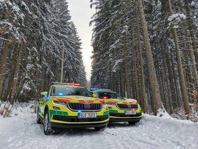 ZDRAVOTNICKÁ ZÁCHRANNÁ SLUŽBA LIBERECKÉHO KRAJE PŘEVZALA NOVÉ LÉKAŘSKÉ VOZY ŠKODA KODIAQ