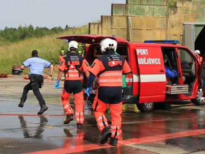 Letecká nehoda na přistávací ploše Letiště České Budějovice - cvičení složek IZS