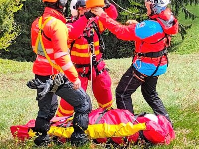 Výcvik leteckých záchranářů v Beskydech