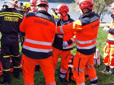 Jihomoravští záchranáři cvičili zásah u nehody v lodní dopravě